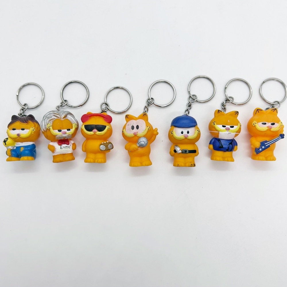 Lot of 7 Vintage Garfield Paws Star Awards 3 1/2" Collectible Keychains